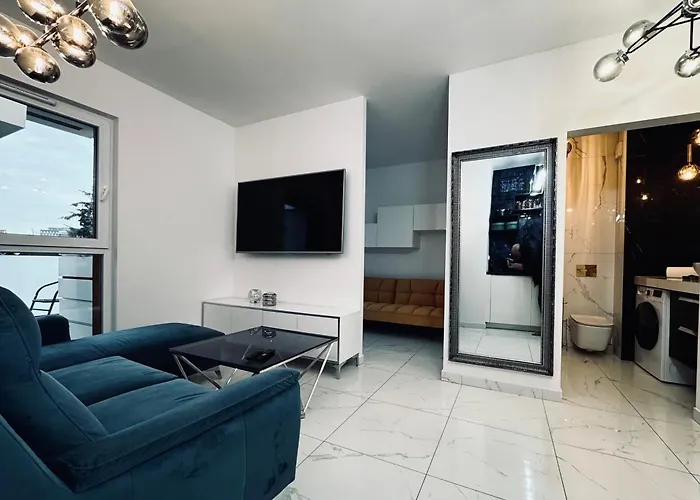 Kolorowe Garbary 22b Z Prywatnym Miejscem Postojowym *